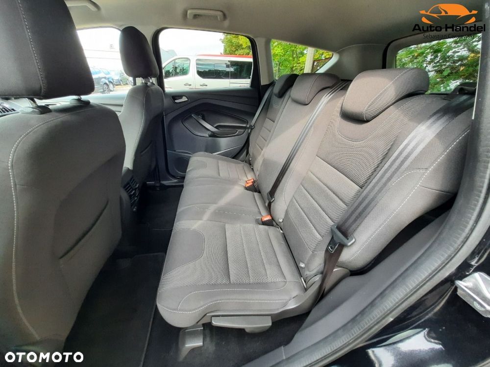 Ford Kuga - 37