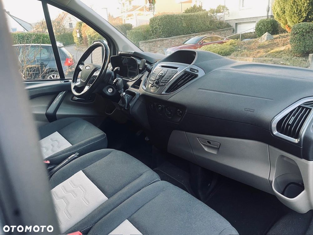 Ford Tourneo Custom 310 L2H1 VA Titanium - 7