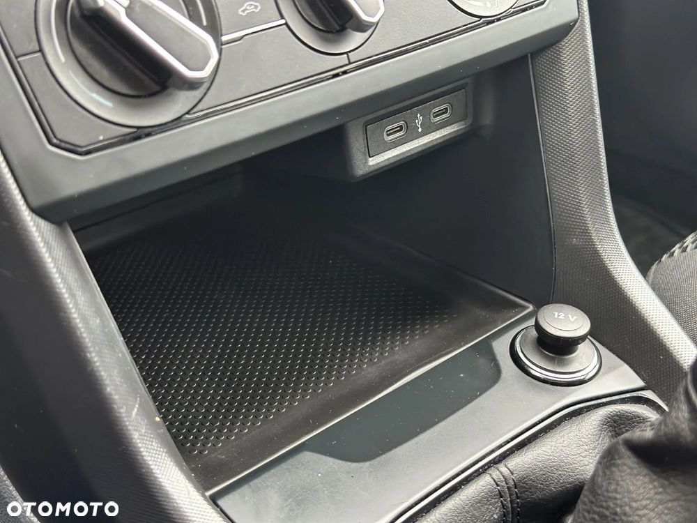 Volkswagen T-Cross 1.0 TSI Life - 36