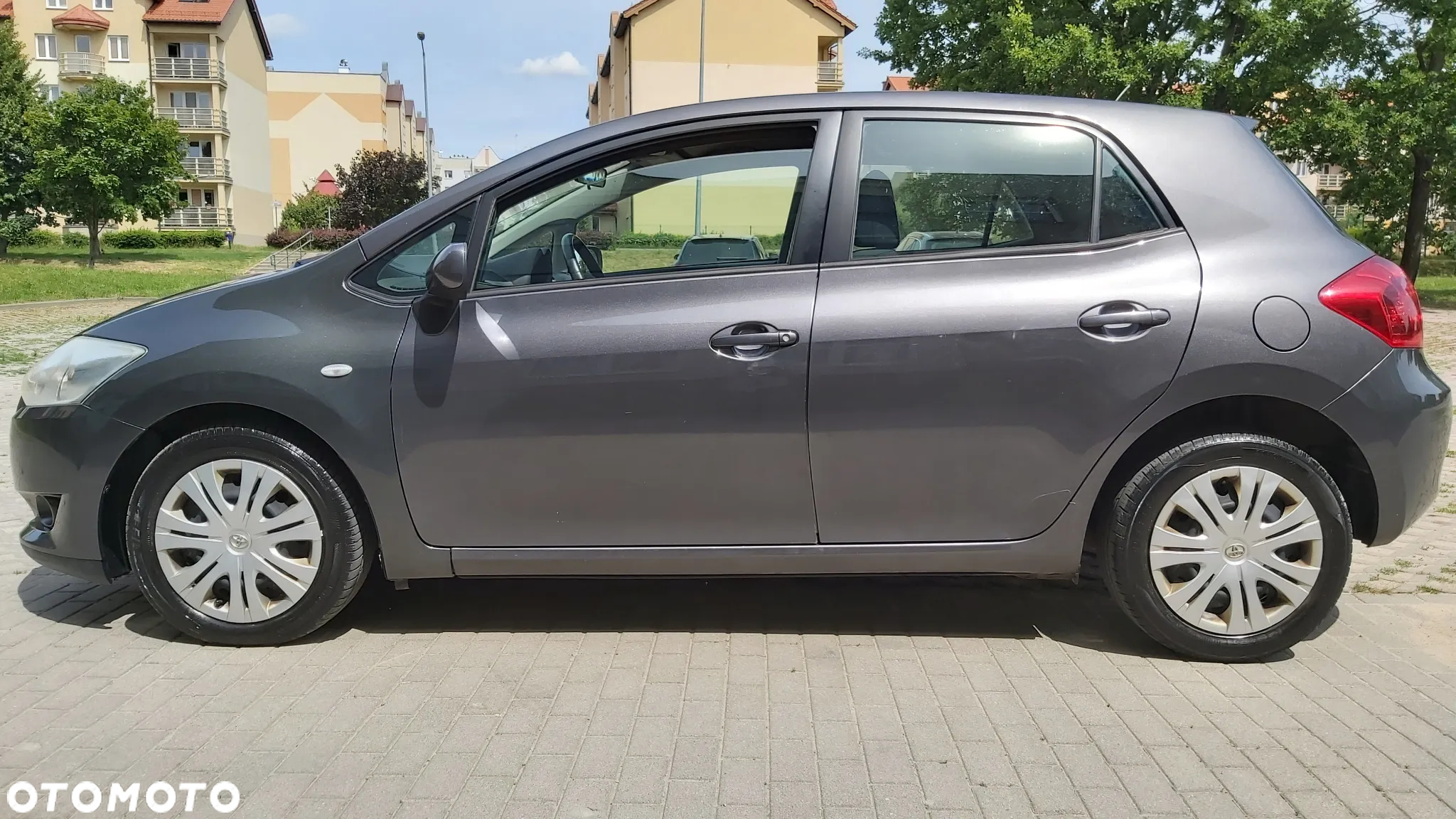 Toyota Auris 2.0 D-4D Executive - 6