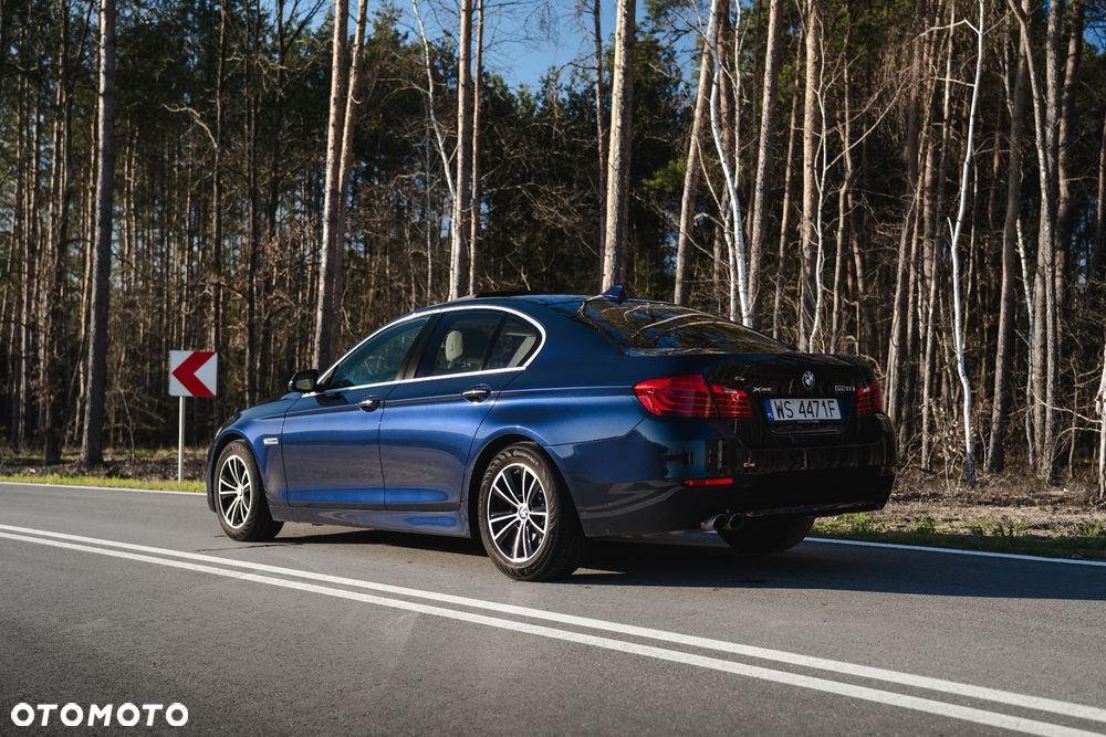 BMW Seria 5 528i xDrive Luxury Line - 3