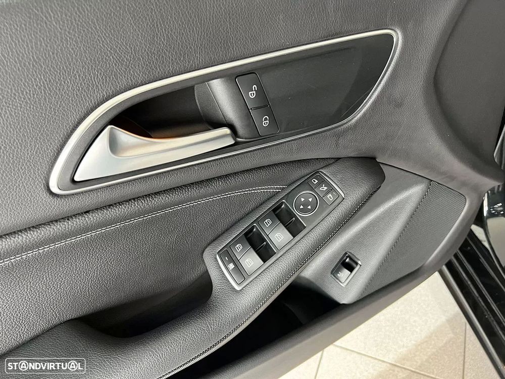 Mercedes-Benz CLA 180 d Shooting Brake - 21