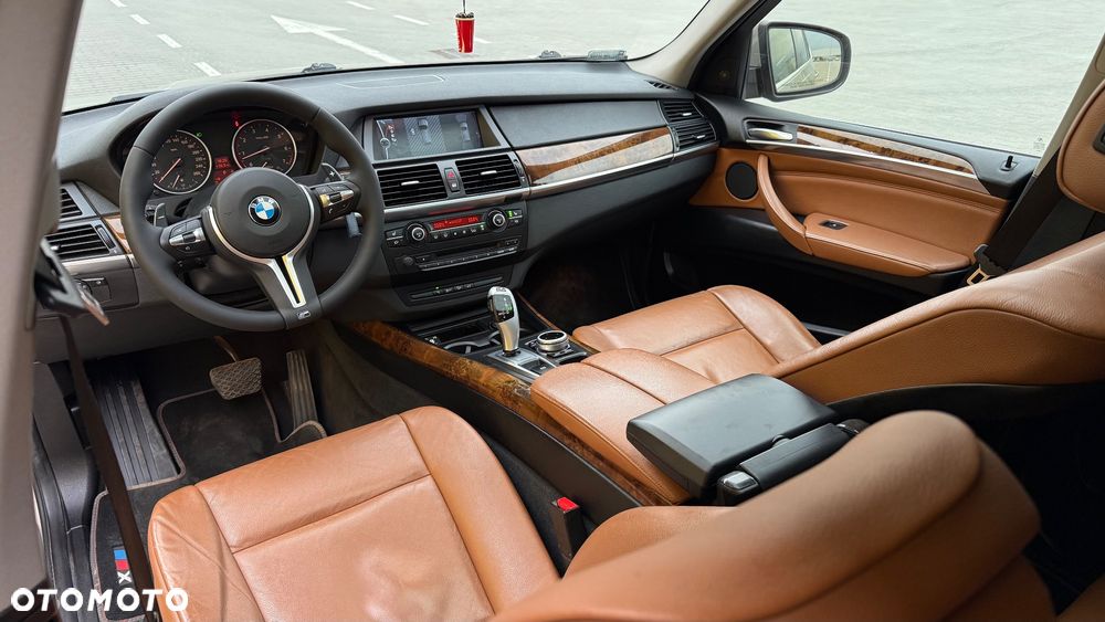 BMW X5 4.8i xDrive - 6