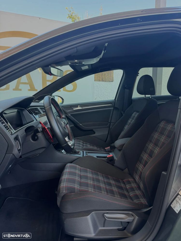 VW Golf 2.0 TSI GTI DSG Performance - 23