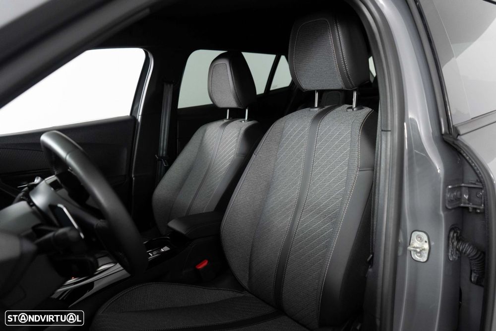 Peugeot 2008 1.2 PureTech Allure Pack EAT8 - 10