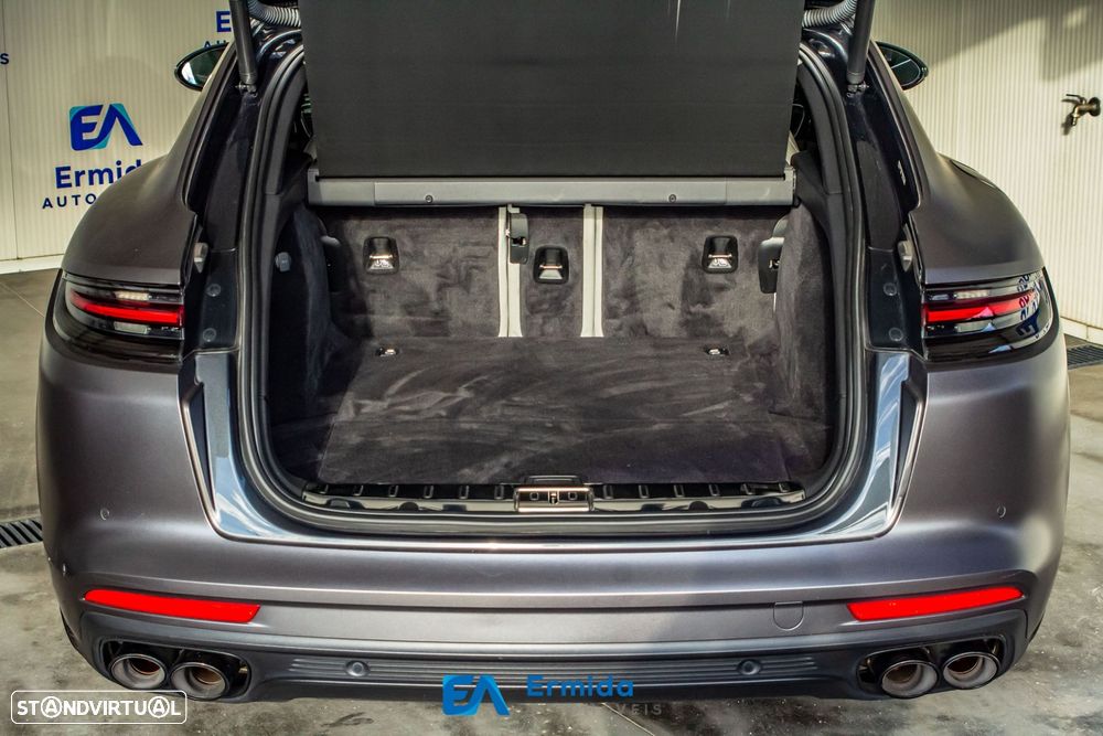 Porsche Panamera Sport Turismo - 17