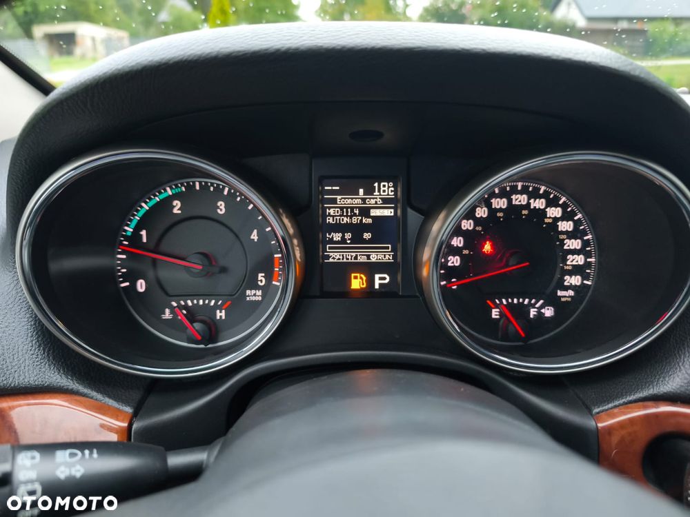 Jeep Grand Cherokee - 21