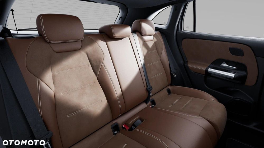 Mercedes-Benz GLA 200 4-Matic AMG Line - 10