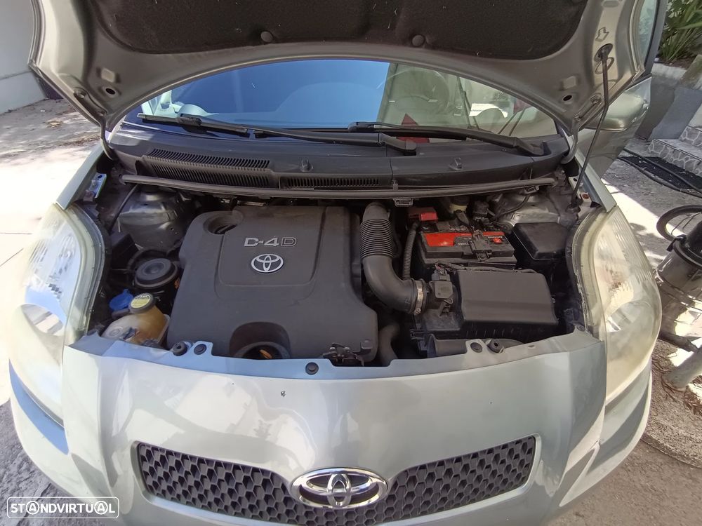 Toyota Yaris 1.4 D-4D AC Manual - 9