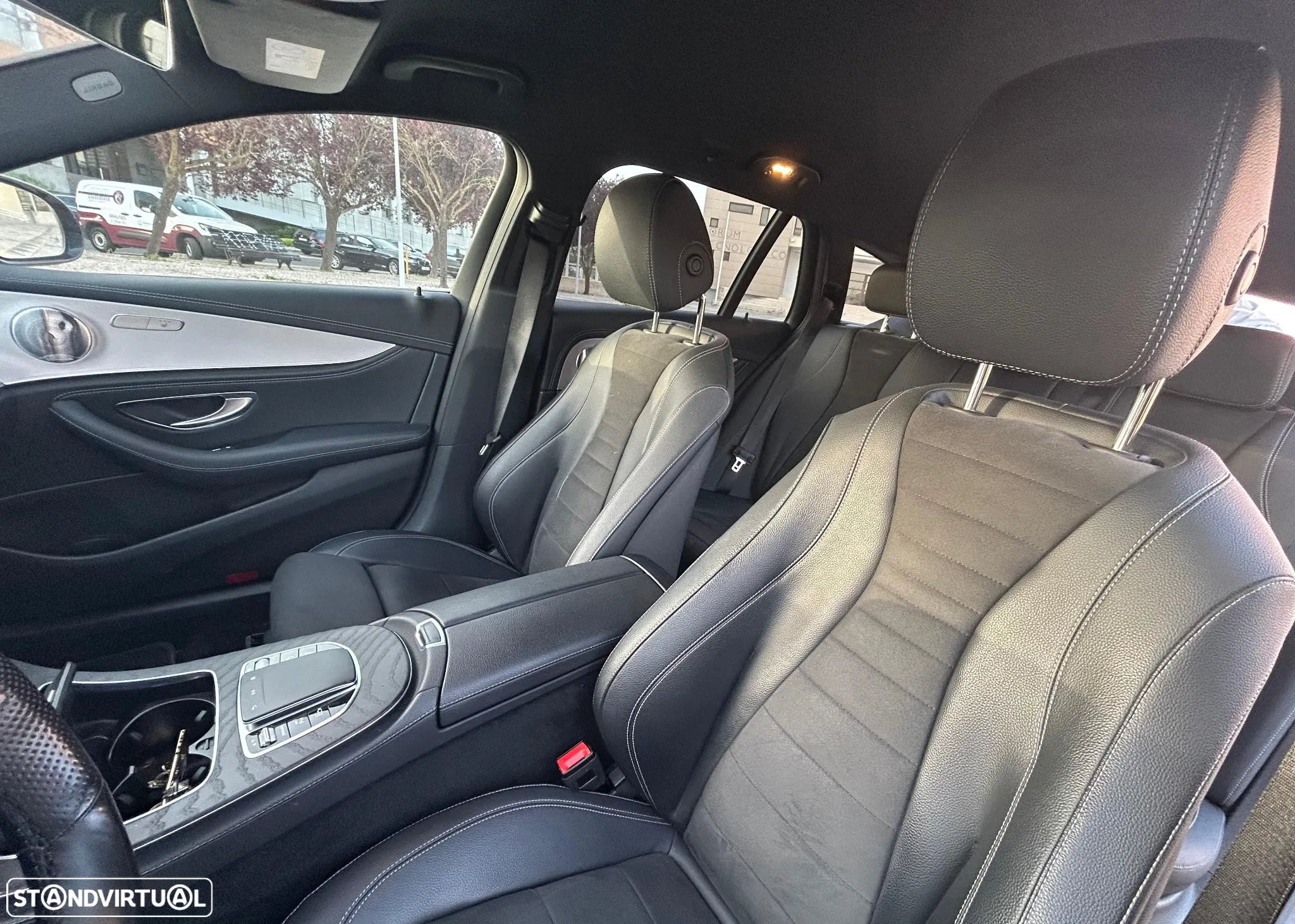 Mercedes-Benz E 300 de AMG Line - 12