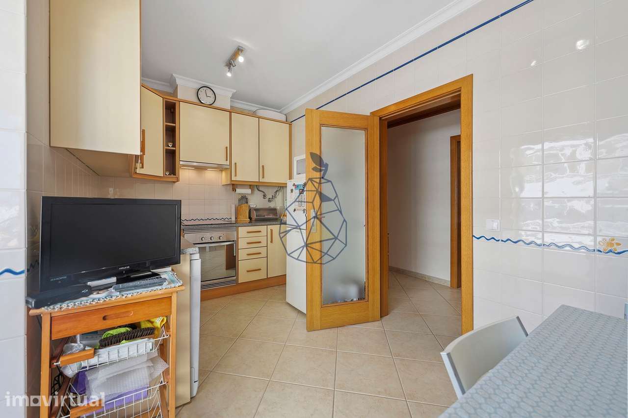 Comodo e acolhedor apartamento de um quarto no Barranco do Rodrigo em - Grande imagem: 2/39