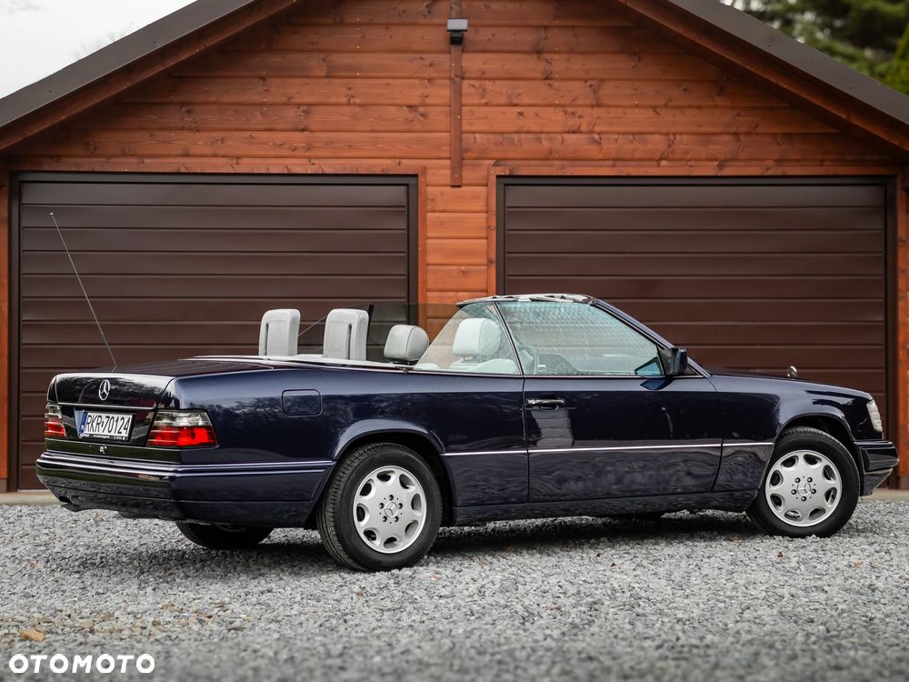 Mercedes-Benz Klasa E - 17