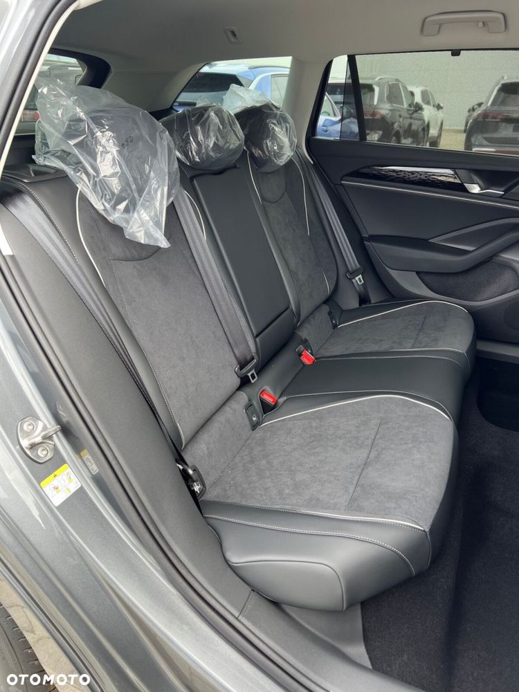 Volkswagen Passat Variant 1.5 TSI ACT mHEV Business Plus DSG - 8