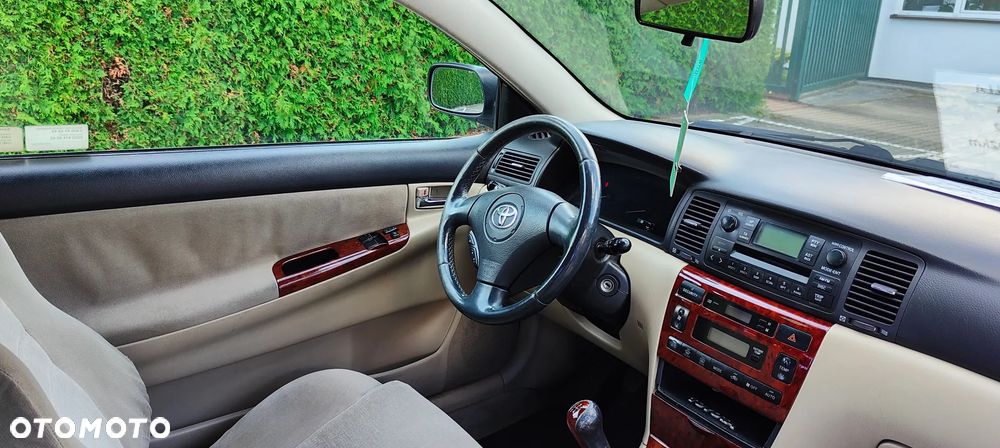 Toyota Corolla - 8