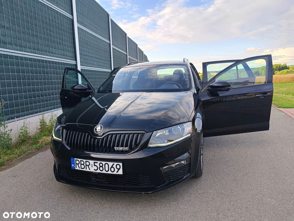 Skoda Octavia 2.0 TDI RS - 33