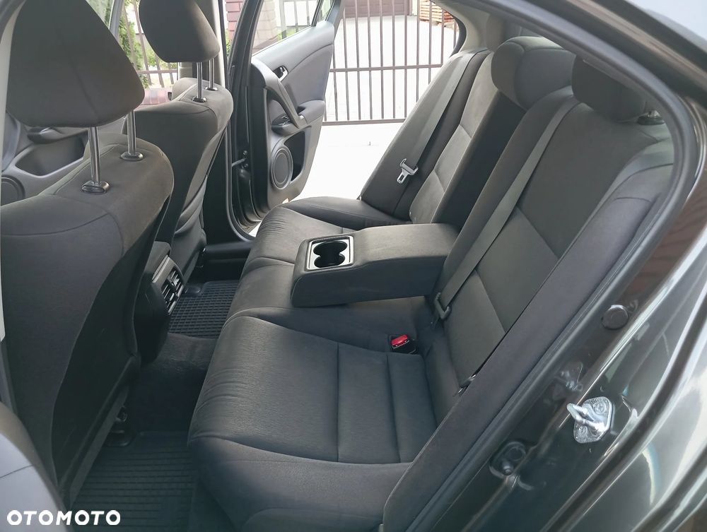 Honda Accord 2.0 Executive - 7