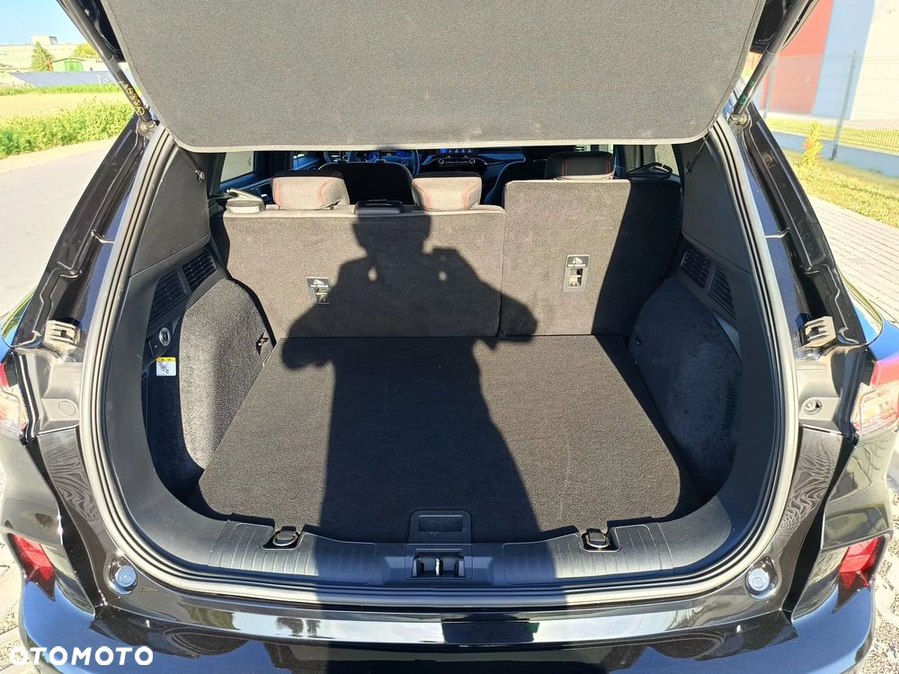Ford Kuga - 27