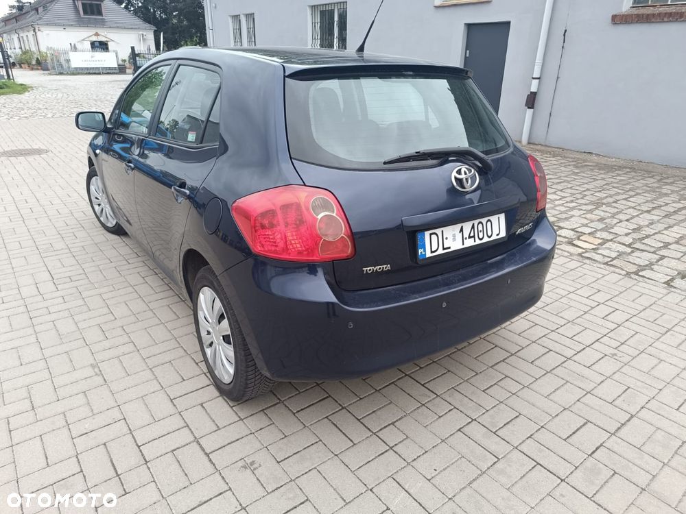 Toyota Auris 2.0 D-4D Luna - 2