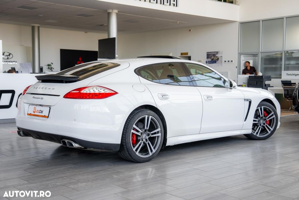 Porsche Panamera 4S PDK - 12