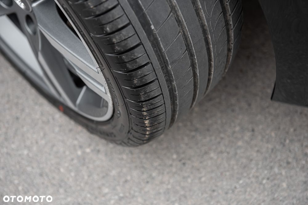 Audi A4 Limousine 35 TFSI S tronic S line - 35