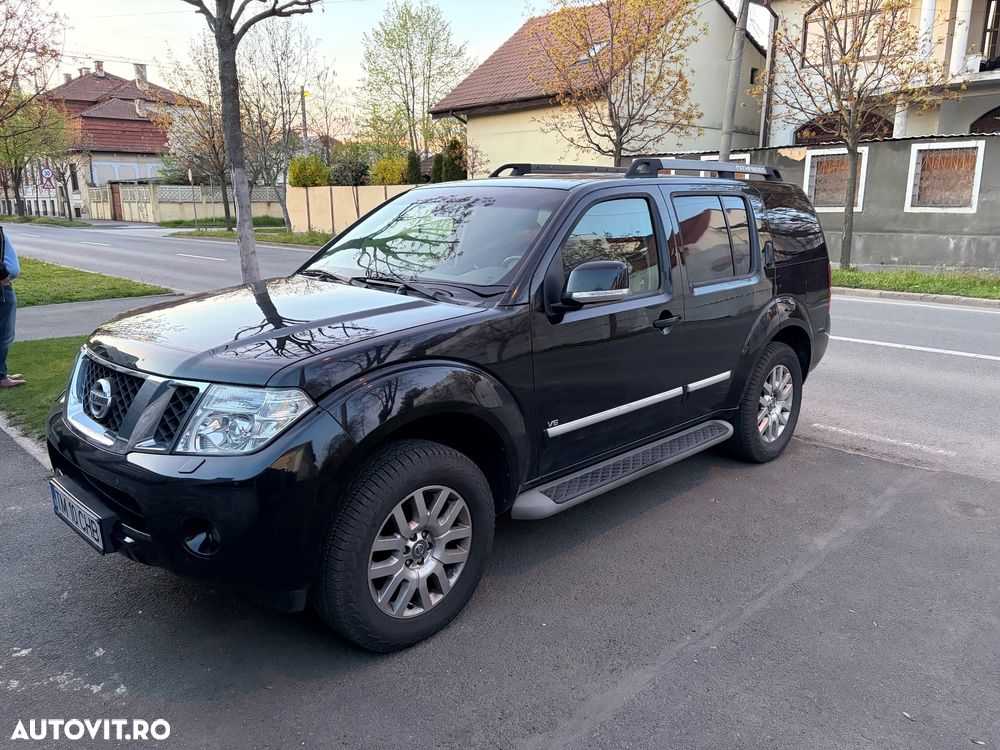 Nissan Pathfinder - 5