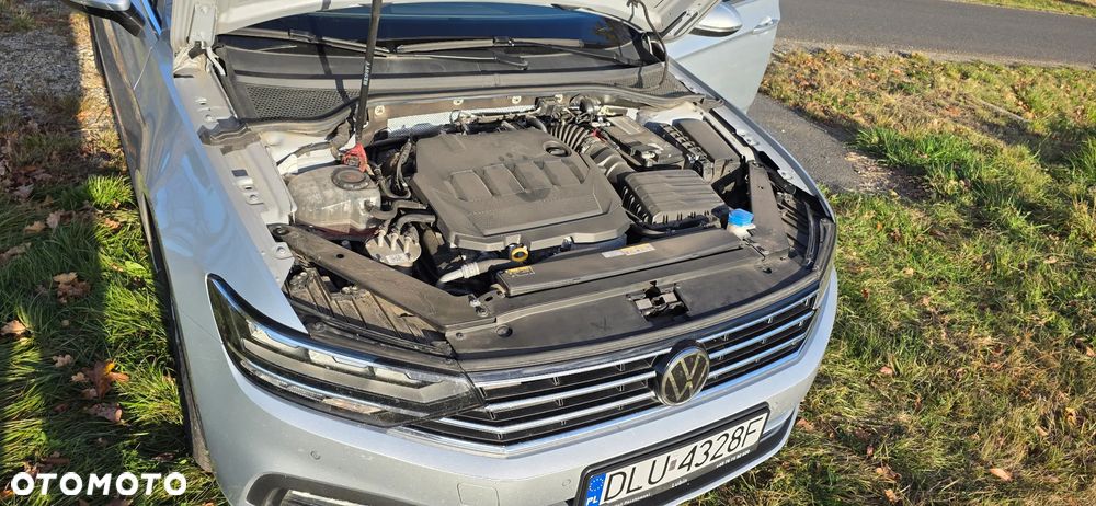 Volkswagen Passat Variant 2.0 TDI SCR DSG Business - 12