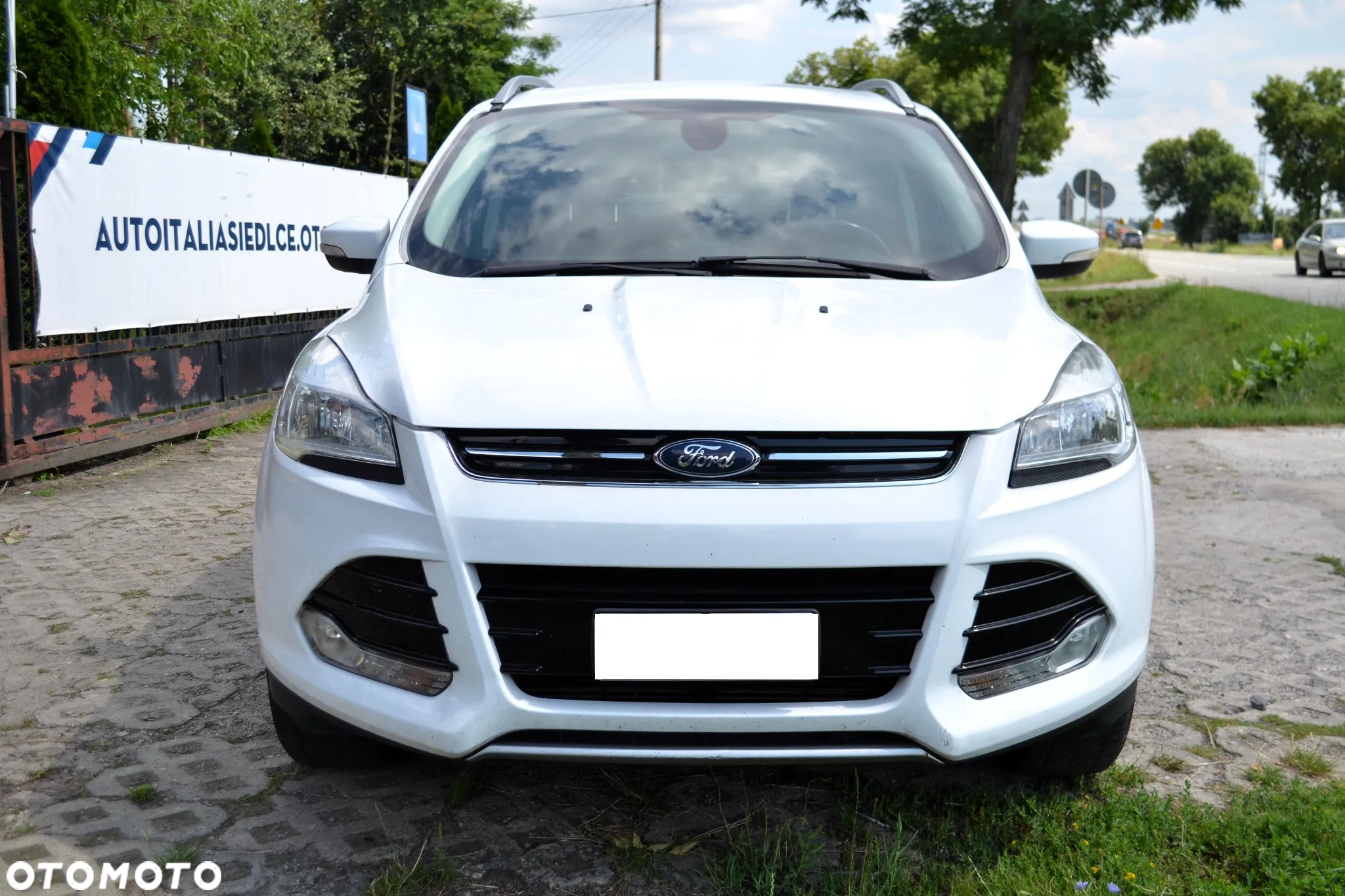 Ford Kuga 2.0 TDCi 2x4 Titanium - 3