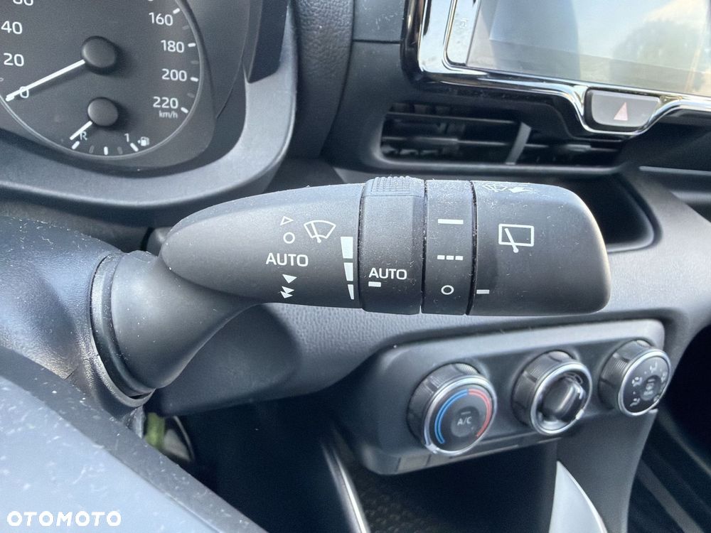 Toyota Yaris 1.5 Comfort - 16