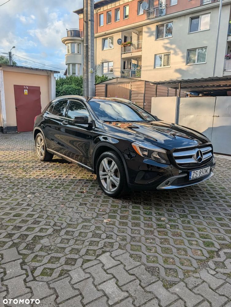 Mercedes-Benz GLA 250 7G-DCT UrbanStyle Edition - 1