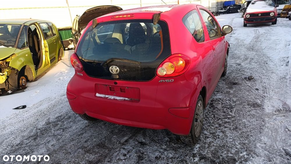 35732 Toyota Aygo I 2006 rok silnik 1.0 1KR-FE 68 km skrzynia sprawna lakier 3P0 - 5