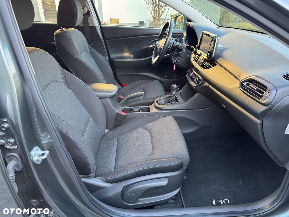 Hyundai i30 1.5 T-GDI 48V Comfort DCT - 24