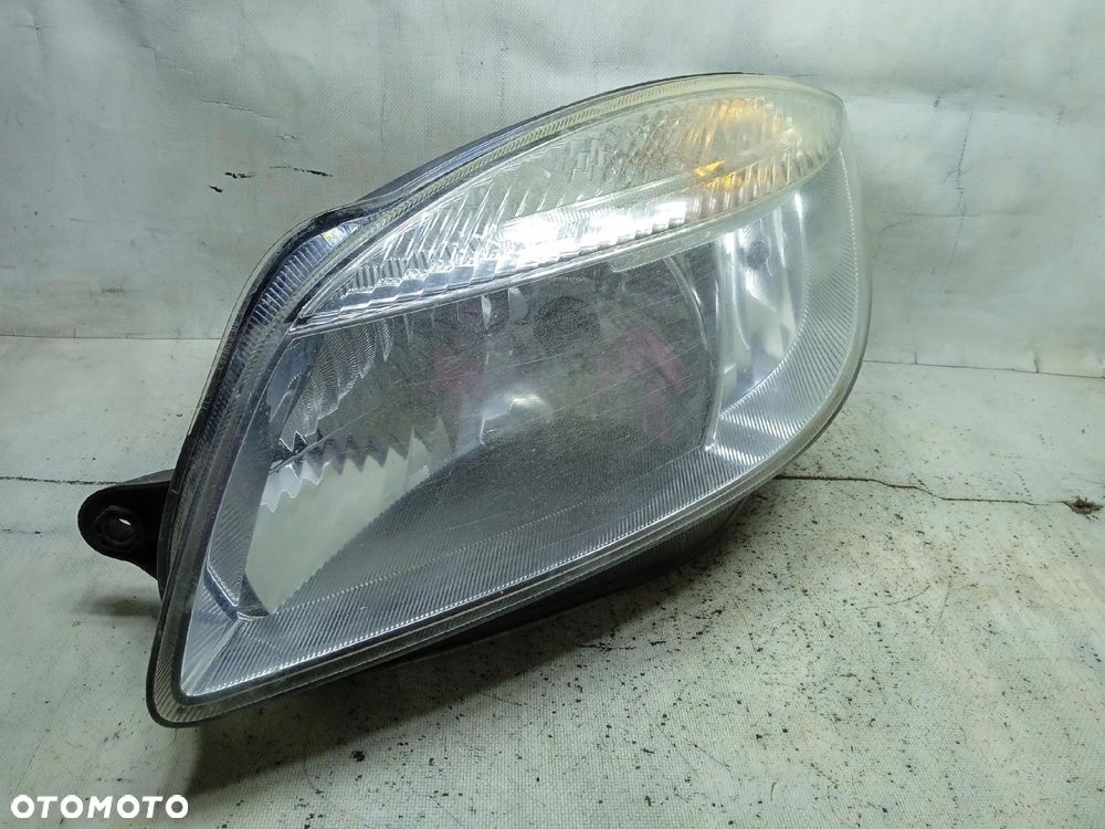 Lampa Lewa Przód Przednia Skoda Fabia Ii - 2