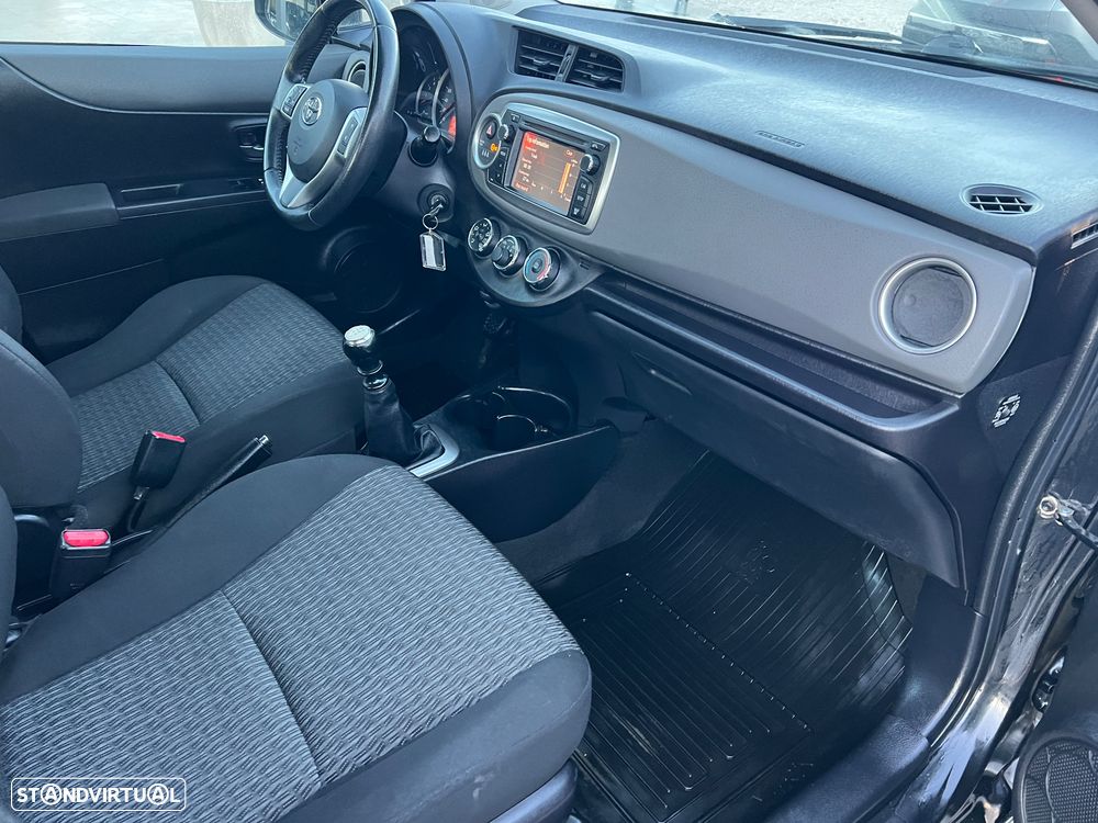 Toyota Yaris 1.4 D-4D Sport +P.Tec. +P.Plus+P.Luxury - 23