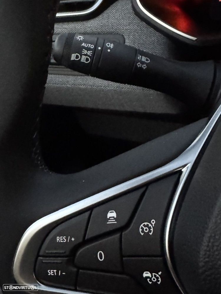 Renault Clio 1.0 TCe Techno - 30