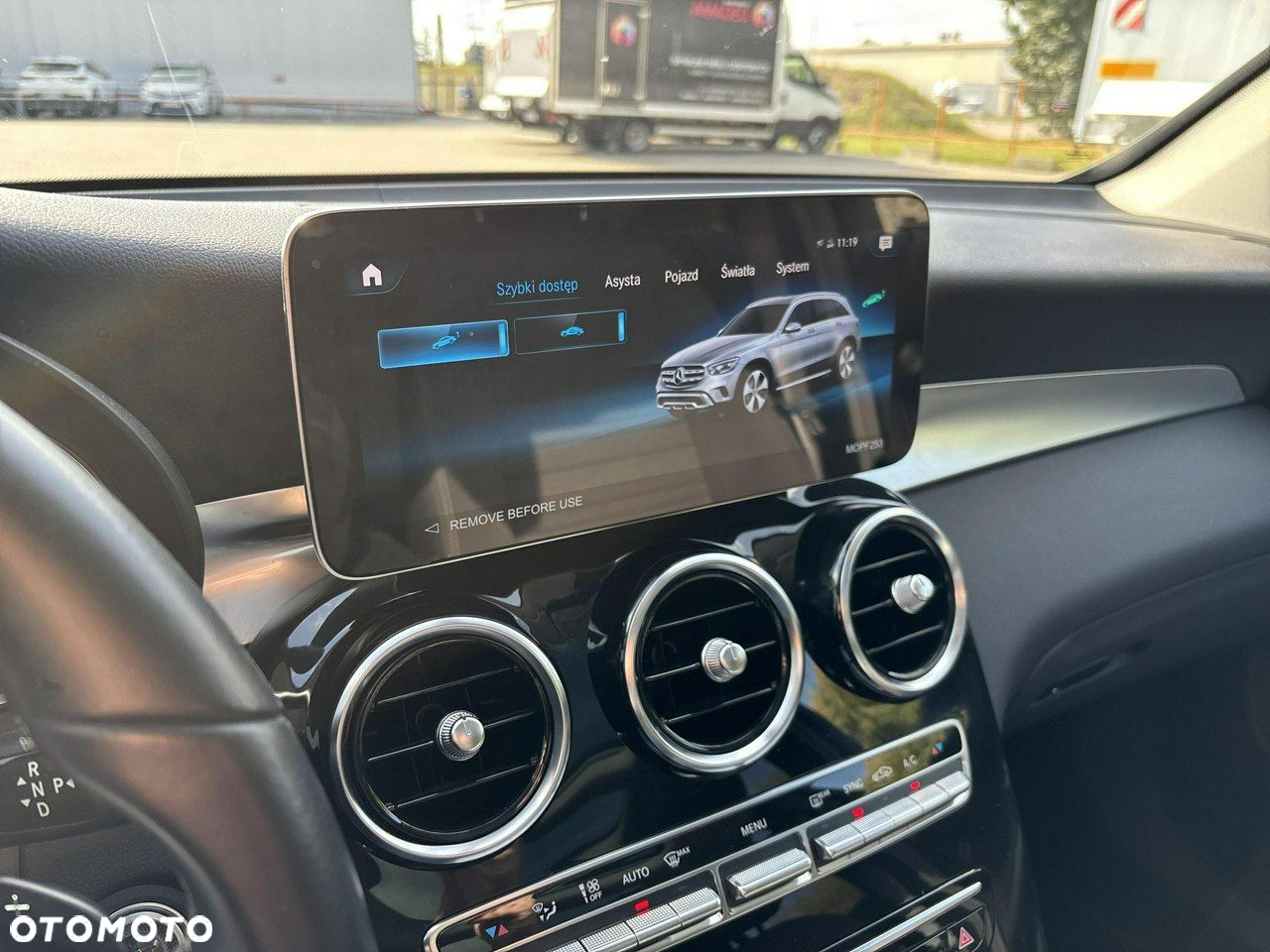 Mercedes-Benz GLC - 24