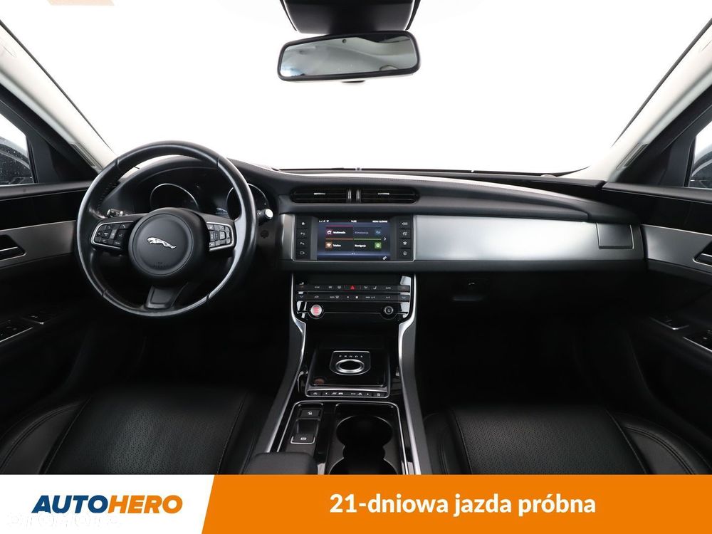 Jaguar XF - 13