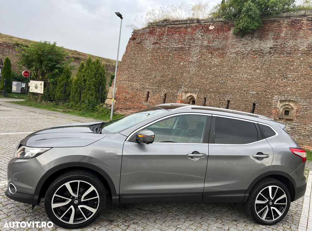 Nissan Qashqai 1.6 DCI TEKNA+ - 10
