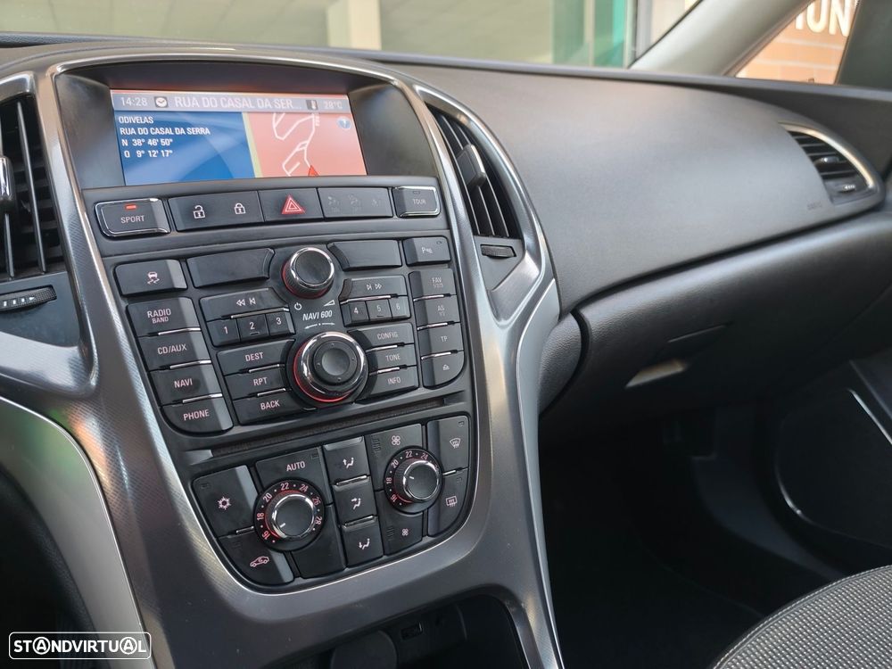 Opel Astra Sports Tourer 1.6 T Cosmo - 13
