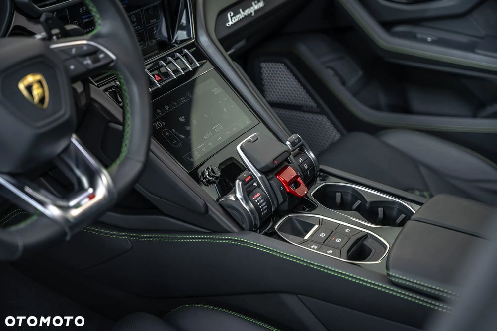 Lamborghini Urus - 26