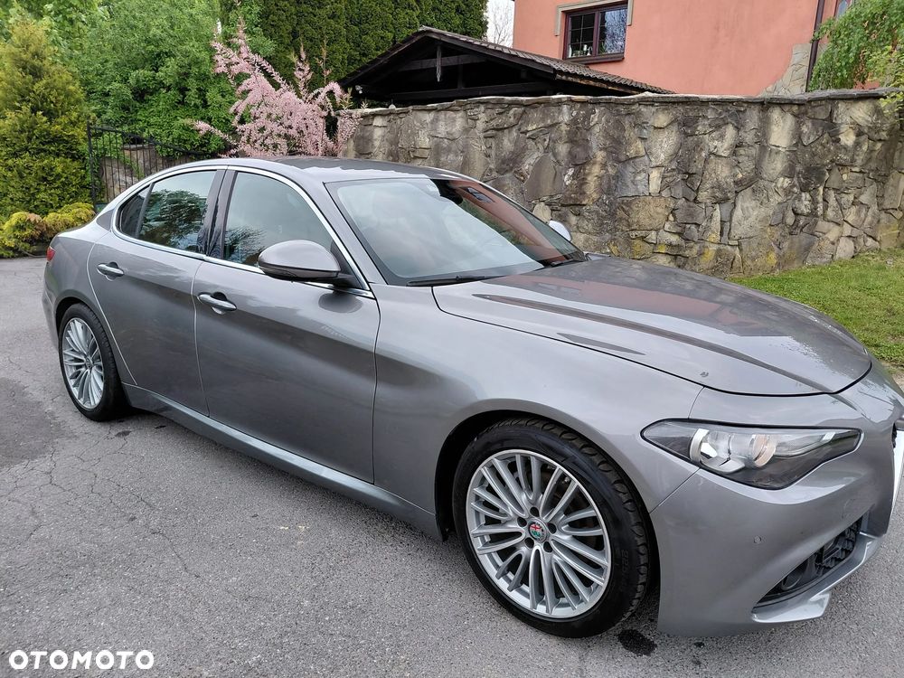 Alfa Romeo Giulia 2.2 AT8 Executive - 31