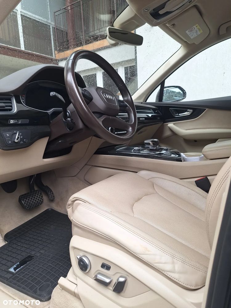 Audi Q7 - 6