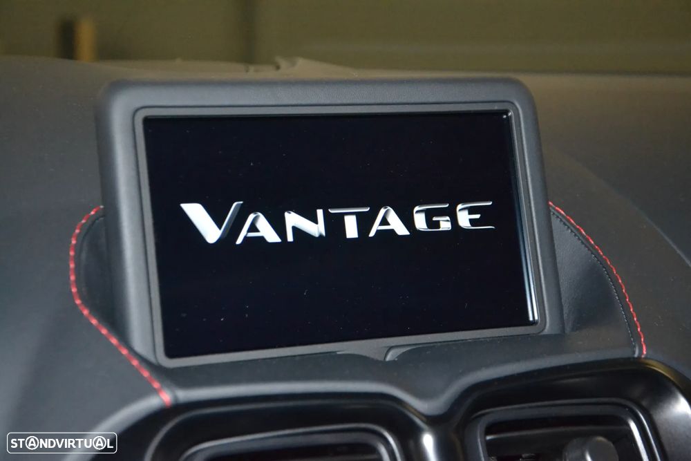 Aston Martin Vantage Coupe V8 - 27