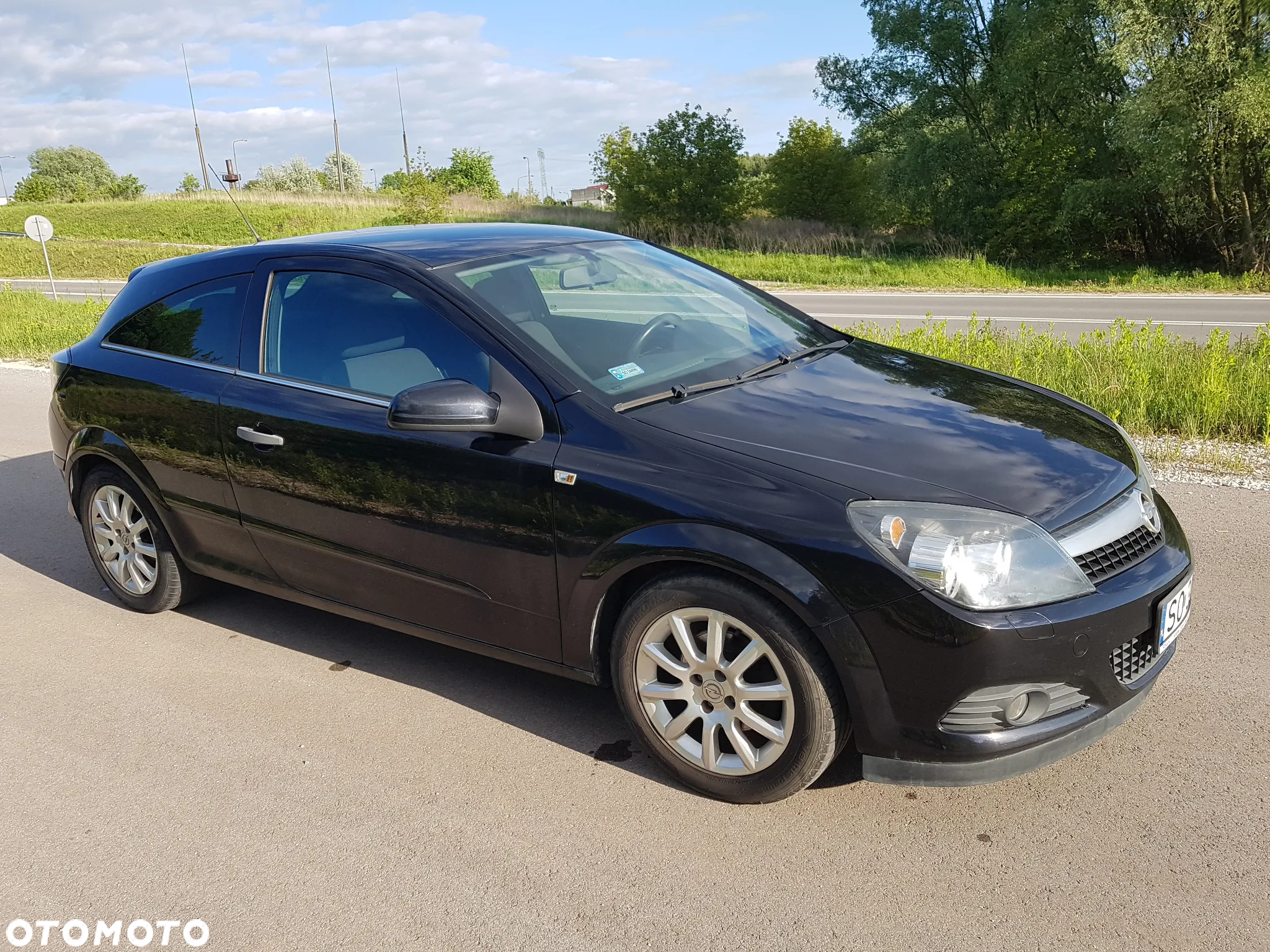 Opel Astra III GTC 1.4 Enjoy - 3