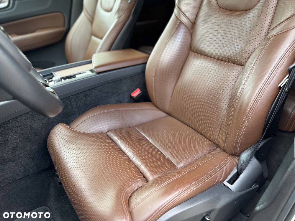 Volvo XC 60 T5 AWD Inscription - 24