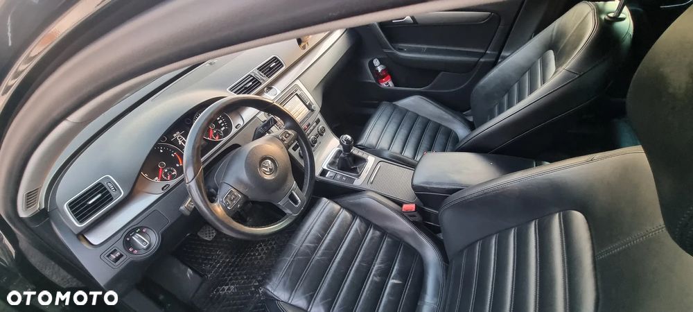 Volkswagen Passat 2.0 TDI 4Mot Highline - 5