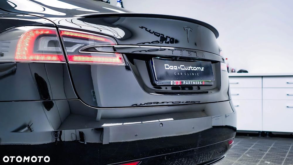 Tesla Model S Performance - 14