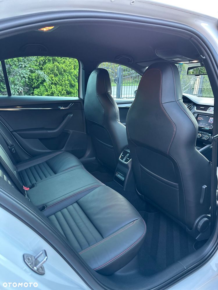 Skoda Octavia 2.0 TSI RS DSG - 31