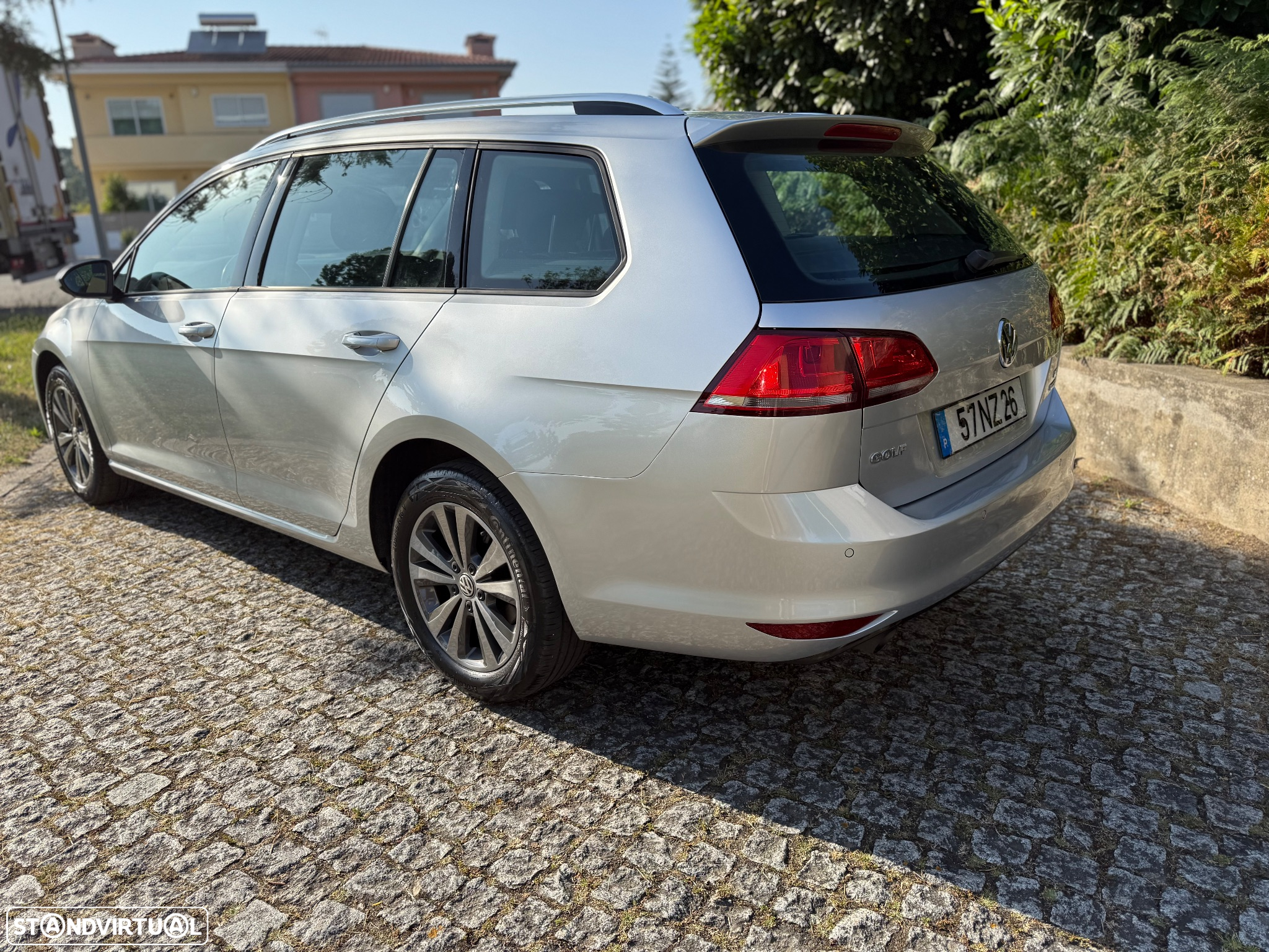 VW Golf Variant 1.6 TDi BlueMotion Confortline - 3