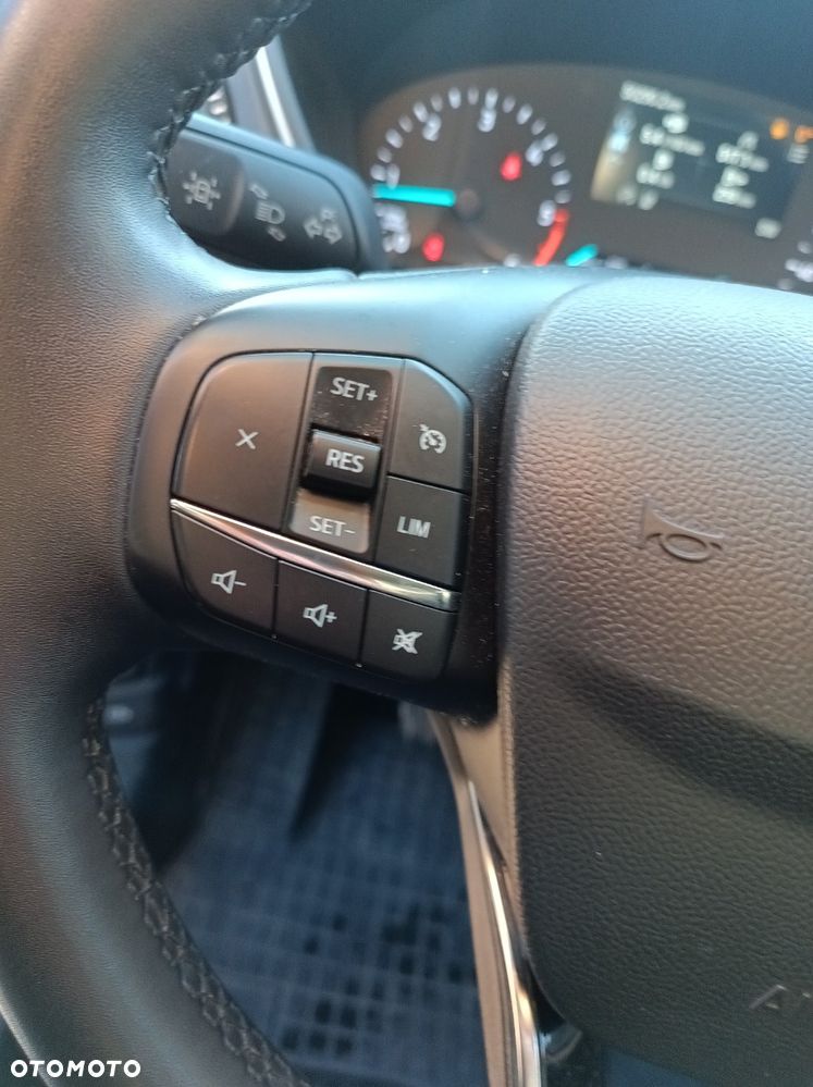 Ford Kuga 1.5 EcoBlue FWD Titanium - 31