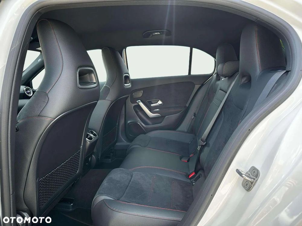 Mercedes-Benz Klasa A 180 AMG Line 7G-DCT - 19